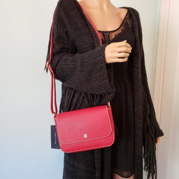 NWT Tommy Hilfiger Red Shoulder Bag. - Picture 16 of 16